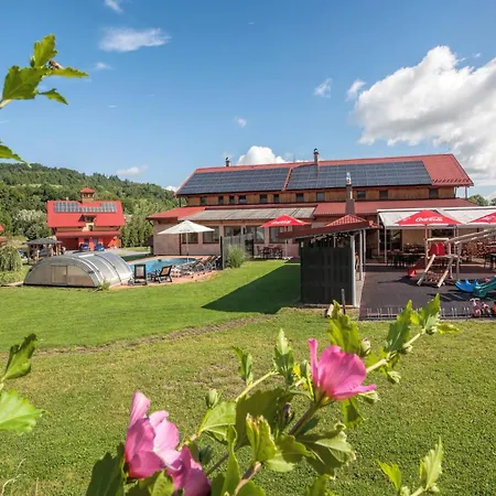 Wellness & Restaurant U Fandy ホテル