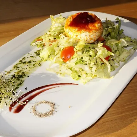 Wellness & Restaurant U Fandy ホテル