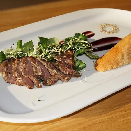 Wellness & Restaurant U Fandy ホテル